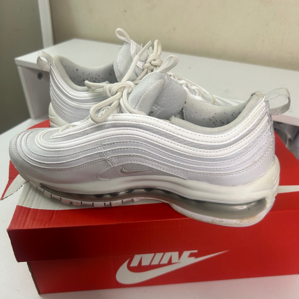Triple White Air Max 97
